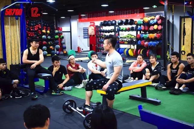 高级健身教练学费一般多少,高薪健身教练无基础可培训