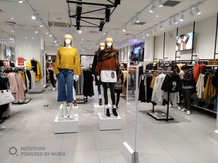 努比亚z17minis侧面照片,努比亚z17minis体验