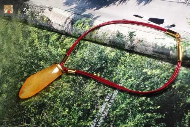 蜜蜡的种类及图片介绍,蜜蜡的种类及价值及图片