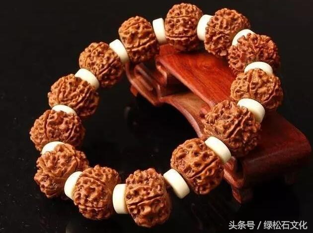 手串盘脏了怎么补救,手串坏了能盘出来吗