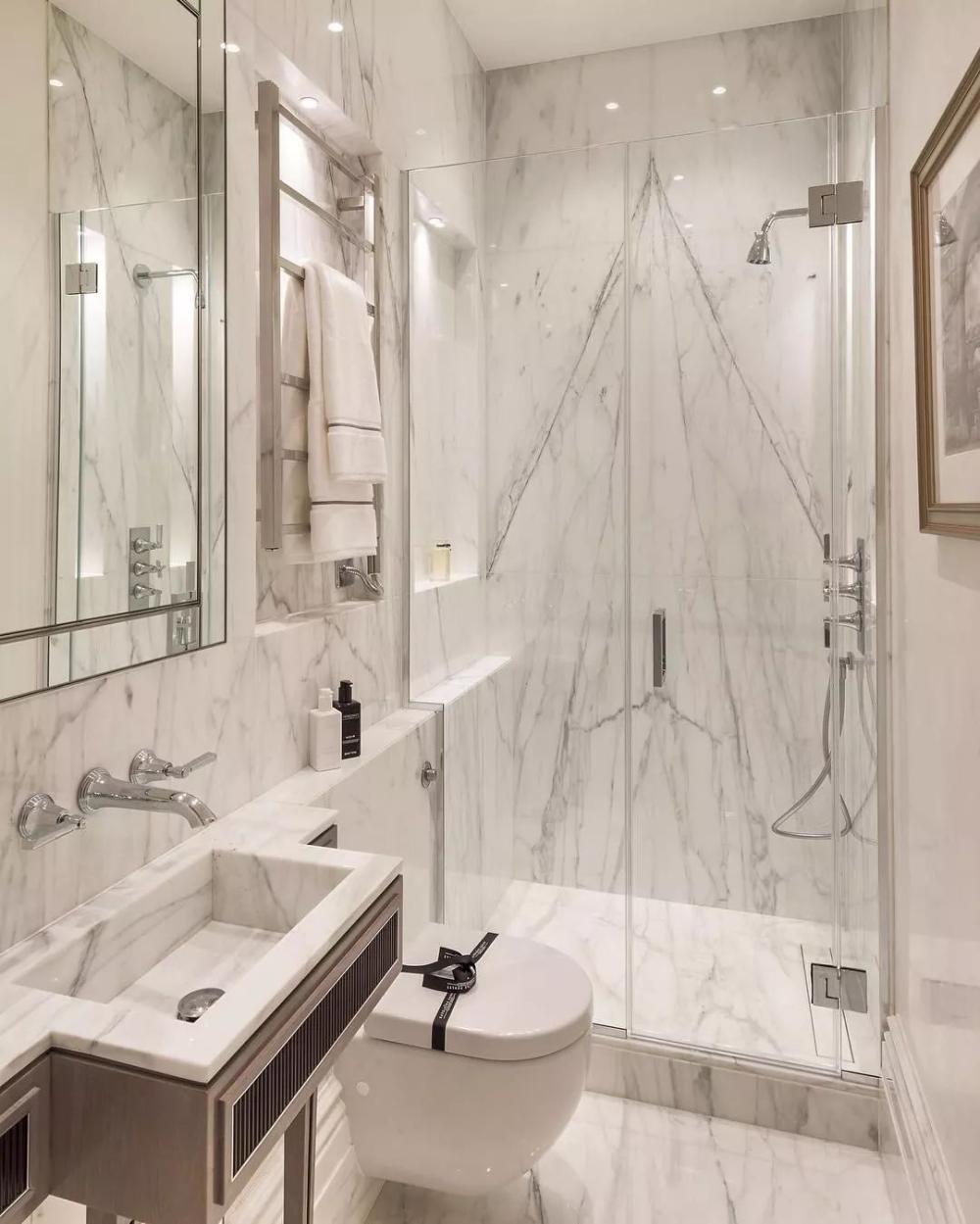 壁挂式马桶不怕翻掉吗,壁挂式马桶不用沉池吗