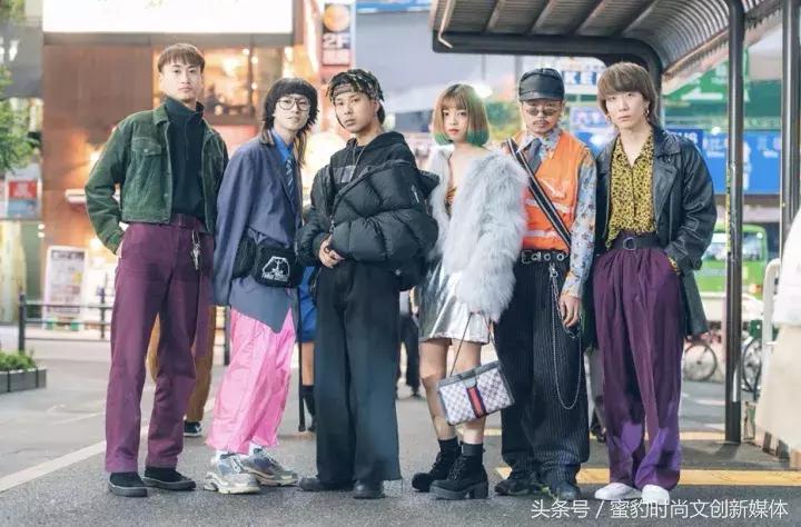 蜜豹时装周2018春夏首尔,伦敦蜜豹时尚街拍