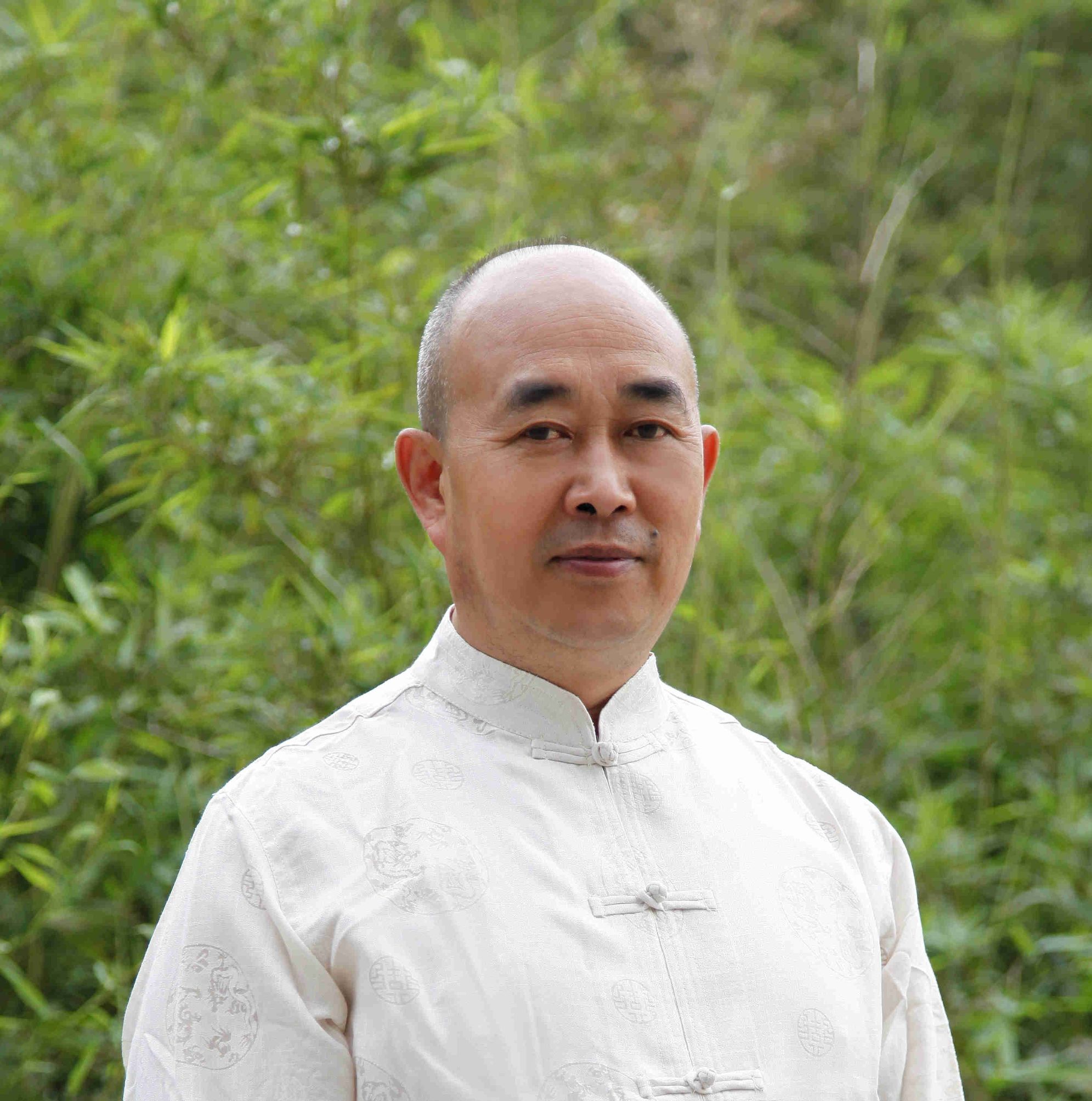 吃铜锅涮羊肉,老北京冬天里的铜锅炭火涮羊肉