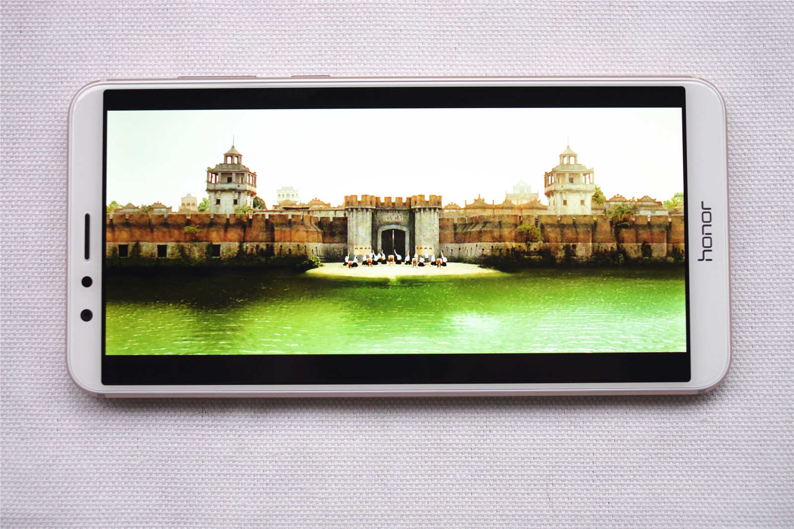 荣耀畅玩7x值得入手吗,荣耀畅玩7x有公开版吗