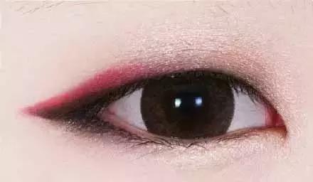 单眼皮厚眼皮推荐的眼影,适合单眼皮的大牌眼影