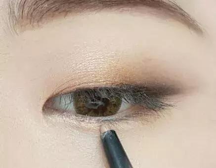 单眼皮厚眼皮推荐的眼影,适合单眼皮的大牌眼影