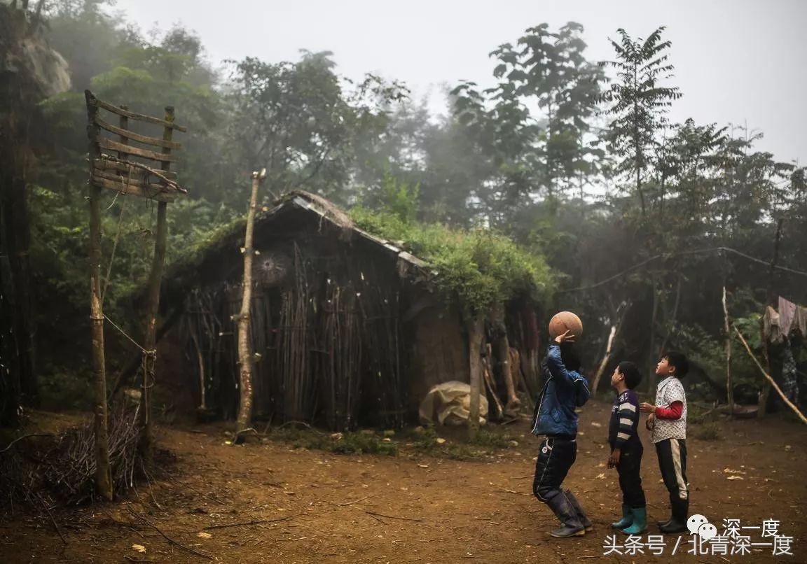 鹿晗泥坑,鹿晗在泥坑里