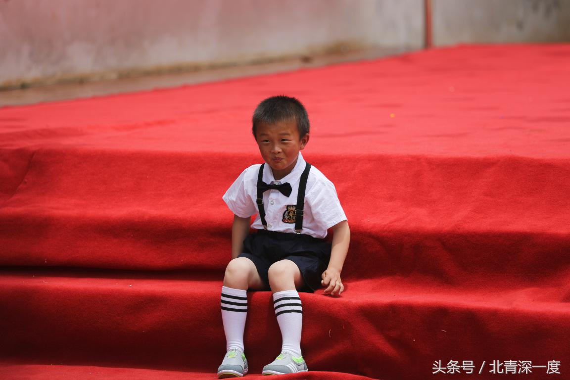 鹿晗泥坑,鹿晗在泥坑里