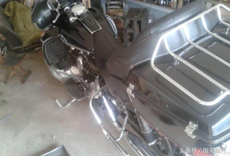哈雷至尊滑翔摩托车大卸八块，只为换根皮带！