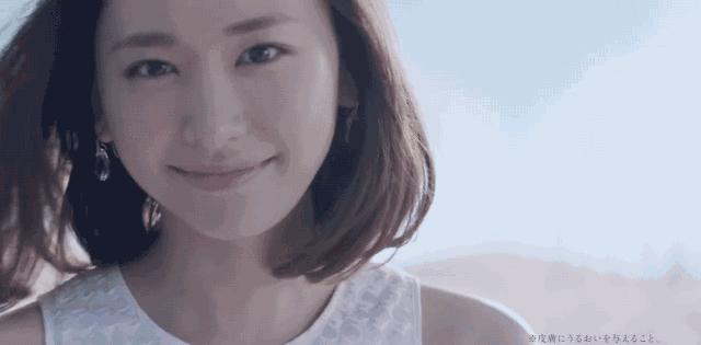 40-50岁减龄穿搭给你们,30岁至50岁这样穿年轻又好看