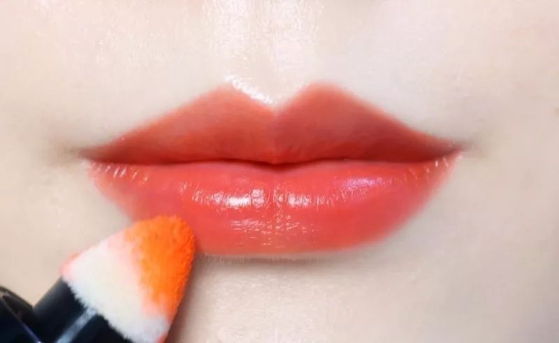 这十大鸡肋彩妆别说你还在用,10件化妆好物神器