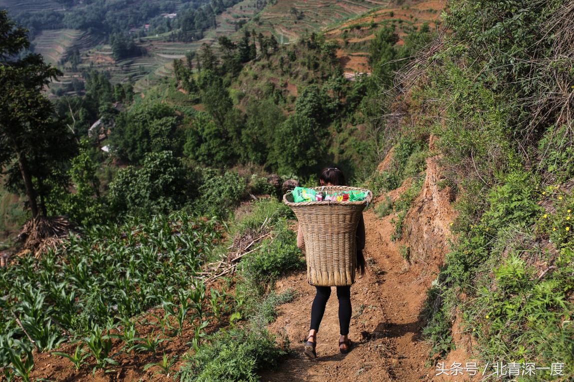 「看见」泥坑里的“鹿晗”和吃土豆的孩子：80张图，读懂中国脱贫
