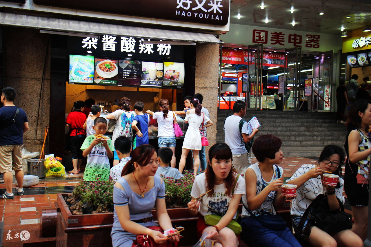 一家20平米的街边小吃店,如何诞生一个百万富豪