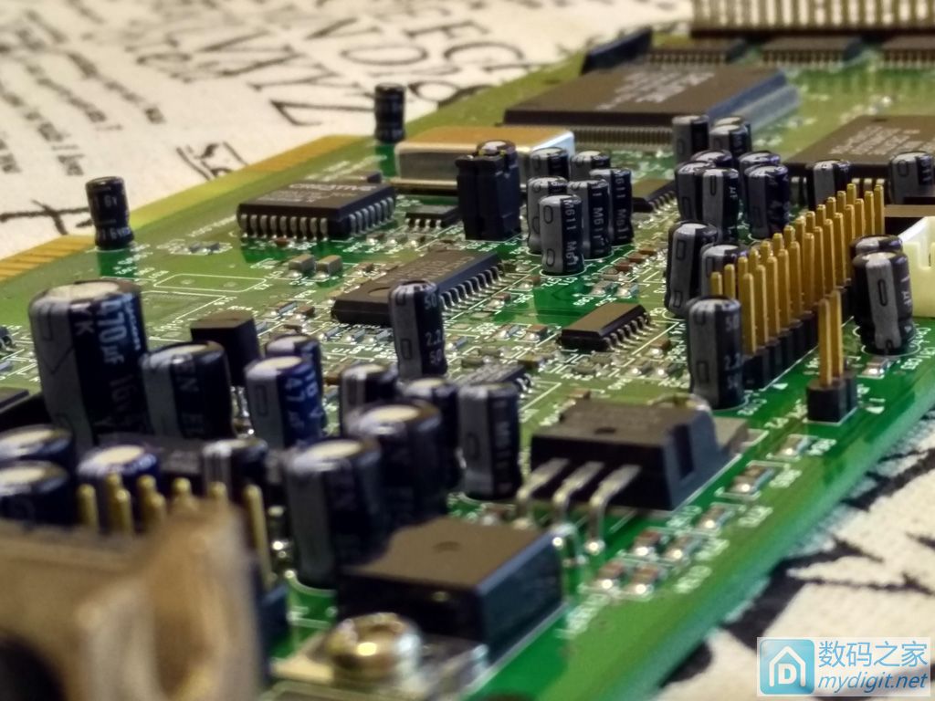 创新soundblaster5.1外置声卡,创新soundblasterawegold声卡