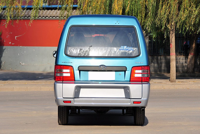 金杯快运实用型,金杯快运的优点和缺点