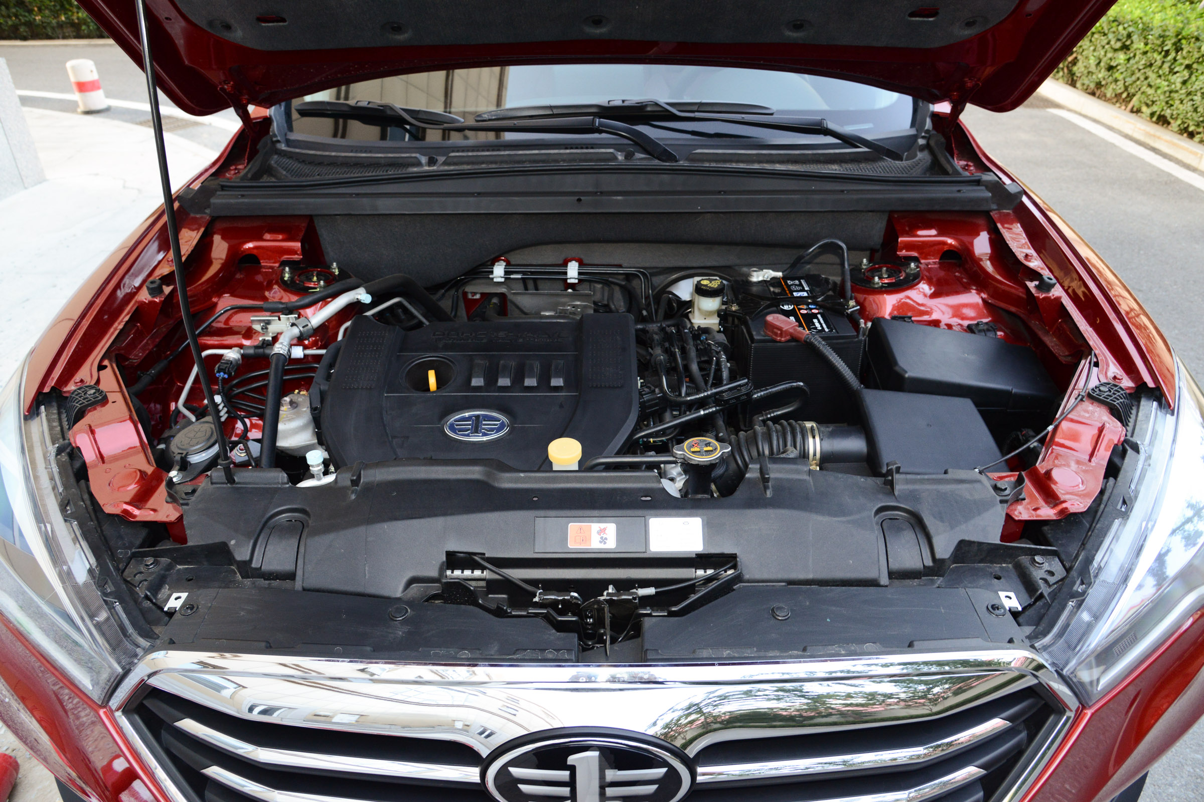 奔腾x80哈弗h6长安cs75,长安cs75对比奔腾