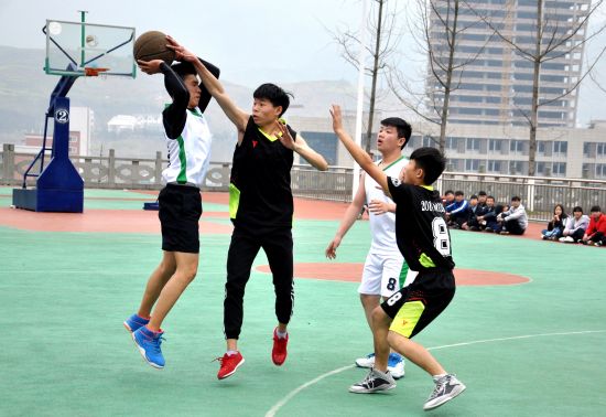 全市中等职业学校篮球赛决赛报道,职校篮球比赛开幕式