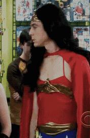 抢尽超人和蝙蝠侠风头的那个女人，到底是怎么样神奇的存在？