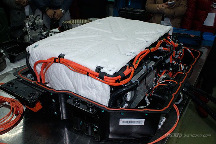 荣威e550快充多久充满电,荣威e550大电瓶寿命极限是多少