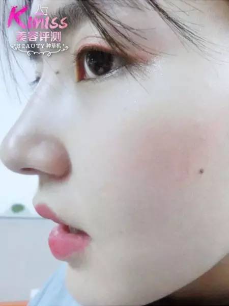 亲测种草｜眼影棒也出双色款？听说宋慧乔用它拿下了宋钟基！