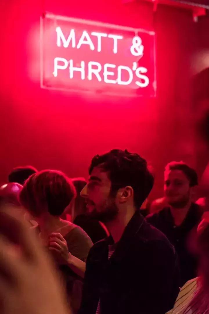 曼彻斯特原声无配乐,曼彻斯特曼联队歌