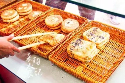 代购界的黑马！星火路新开了一家挤破头才能买到的烧饼！