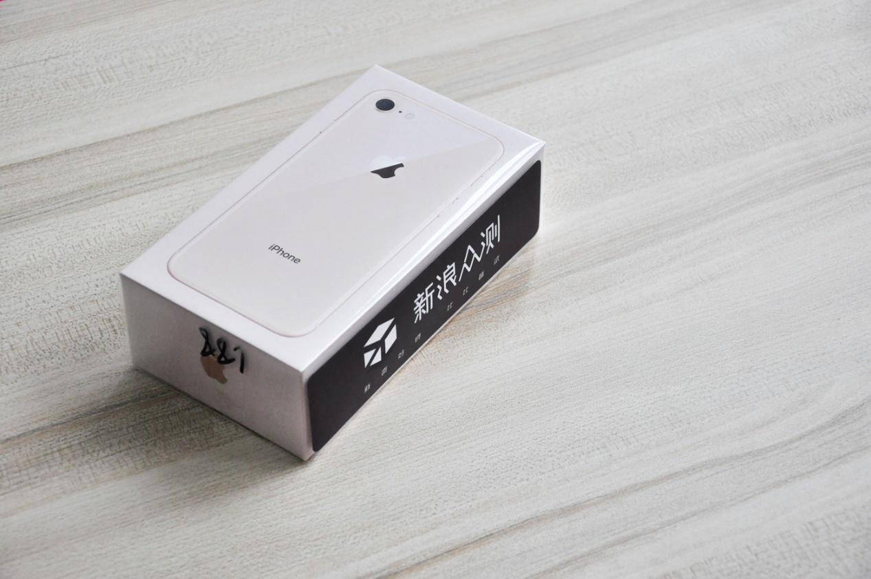 买不起的iphone,iphonex比较iphone8