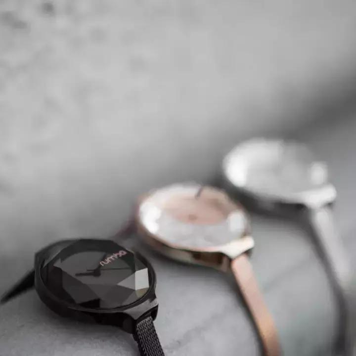 手表ins高颜值小众简约不撞款森系,ins风网红轻奢绿皮手表