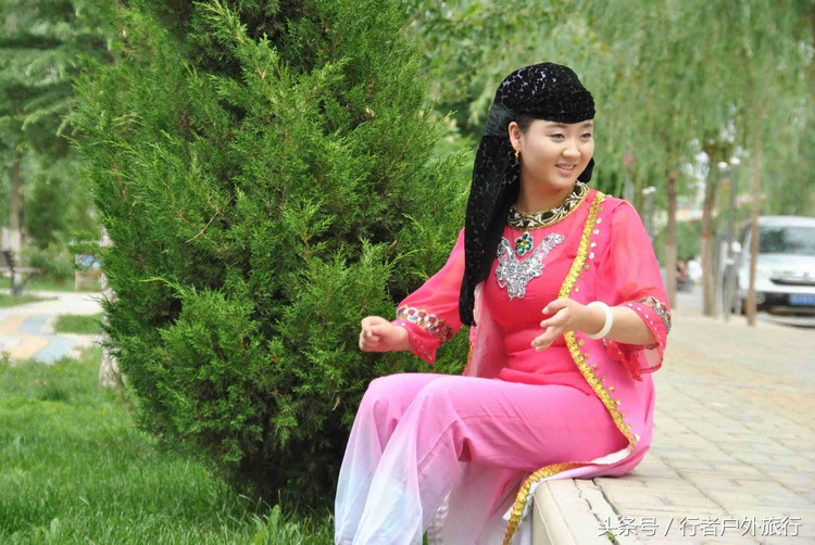 56种民族传统服饰在一起,五十六个民族服饰你更喜欢哪个