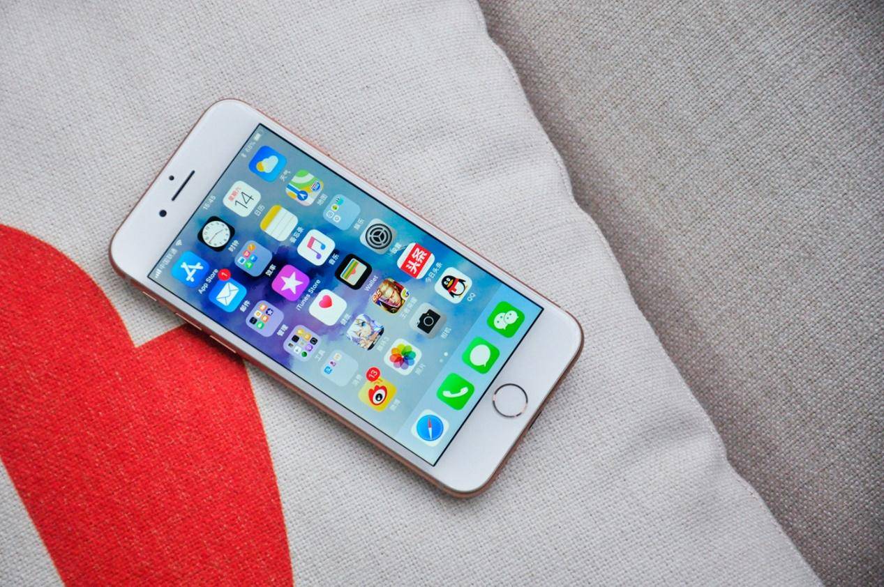 买不起的iphone,iphonex比较iphone8