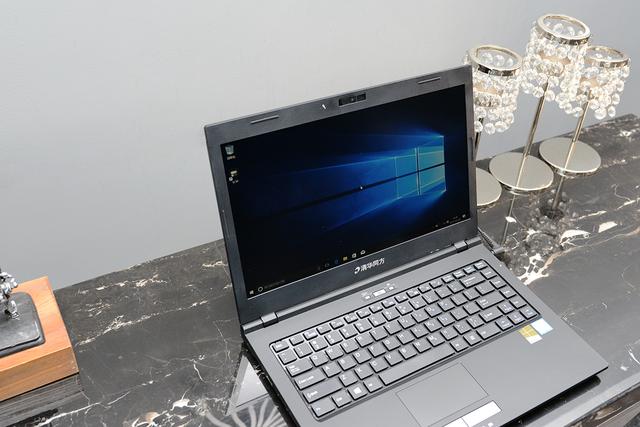 举重若轻：清华同方夜鹰商务本锋锐X30-M体验谈