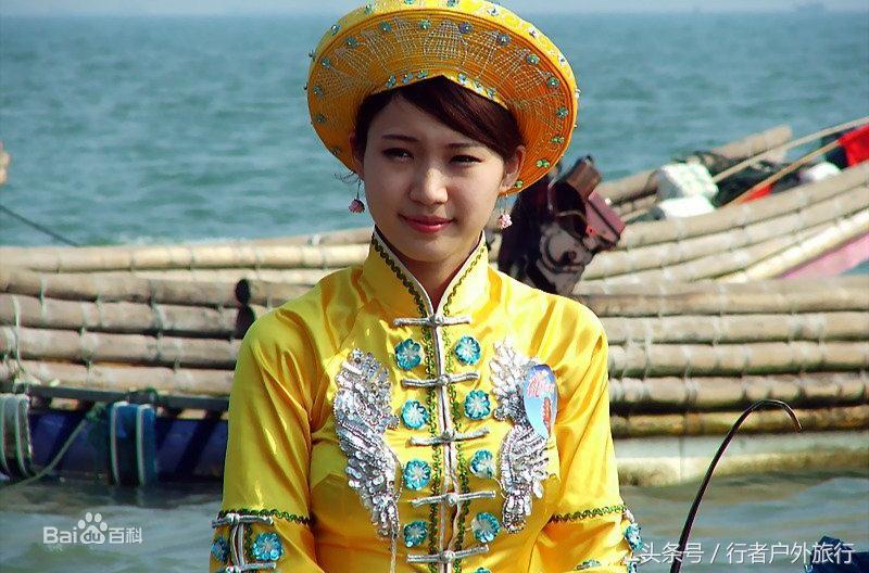 56种民族传统服饰在一起,五十六个民族服饰你更喜欢哪个