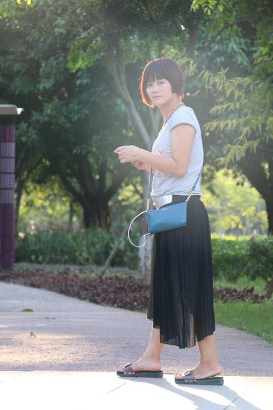 寰晢闄瀛愭專閽变袱涓嶈,鐪嬬潃瀛╁瓙鍋氬井鍟嗚禋閽变袱涓嶈