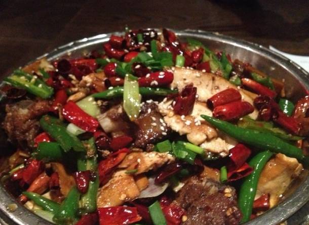 比万圣节更怪米日眼的装扮是重庆这15家店店