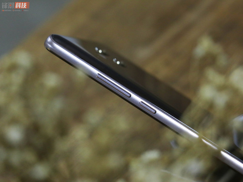 华为mate10深度上手体验,用了一年的华为mate10感觉如何