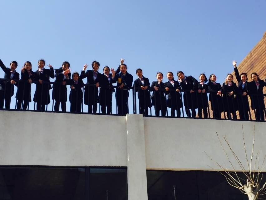 初中的校服是真的好看,初中生校服好看吗