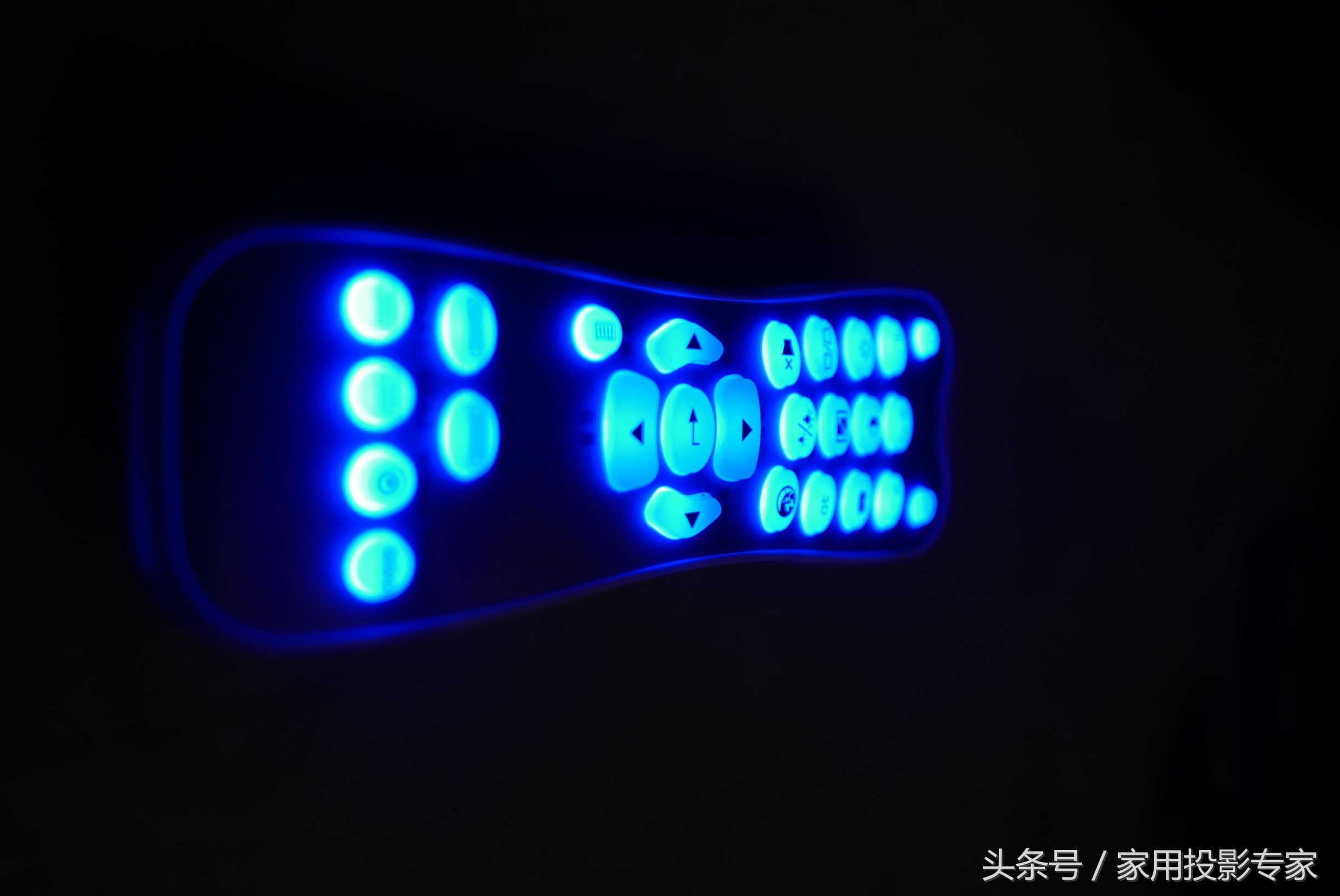 奥图码dlp4k激光投影机,奥图码uhd620深度测评