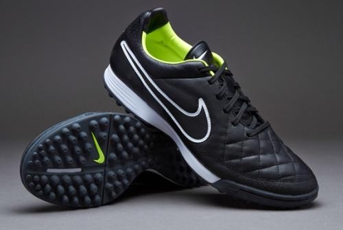 哪种足球鞋穿得最舒服,正确穿的足球鞋