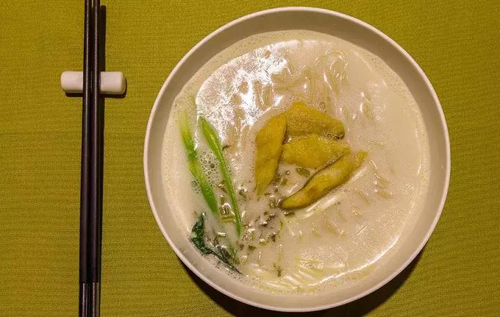 上海滩最好吃的一碗黄鱼面,居然在……丰庄?