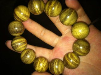 不用过多养护的手串,木质手串冬天盘串注意事项