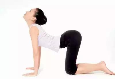 产后瘦身瑜伽简单动作,产后宝妈三式瑜伽