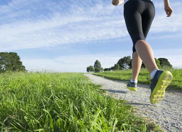 跑鞋减震和回弹的区别,为什么跑鞋后跟要高