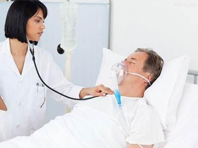 高血压突发急救方法十指放血,高血压控制好有并发症要注意什么