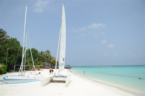 满月岛旅游攻略,满月岛和马尔代夫岛哪个好