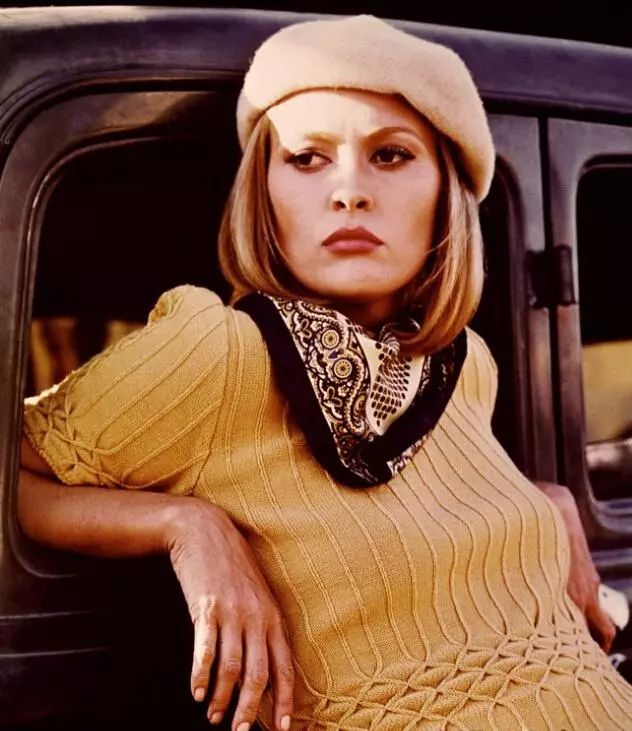 贝雷帽的戴法教程全过程,冬天贝雷帽的戴法