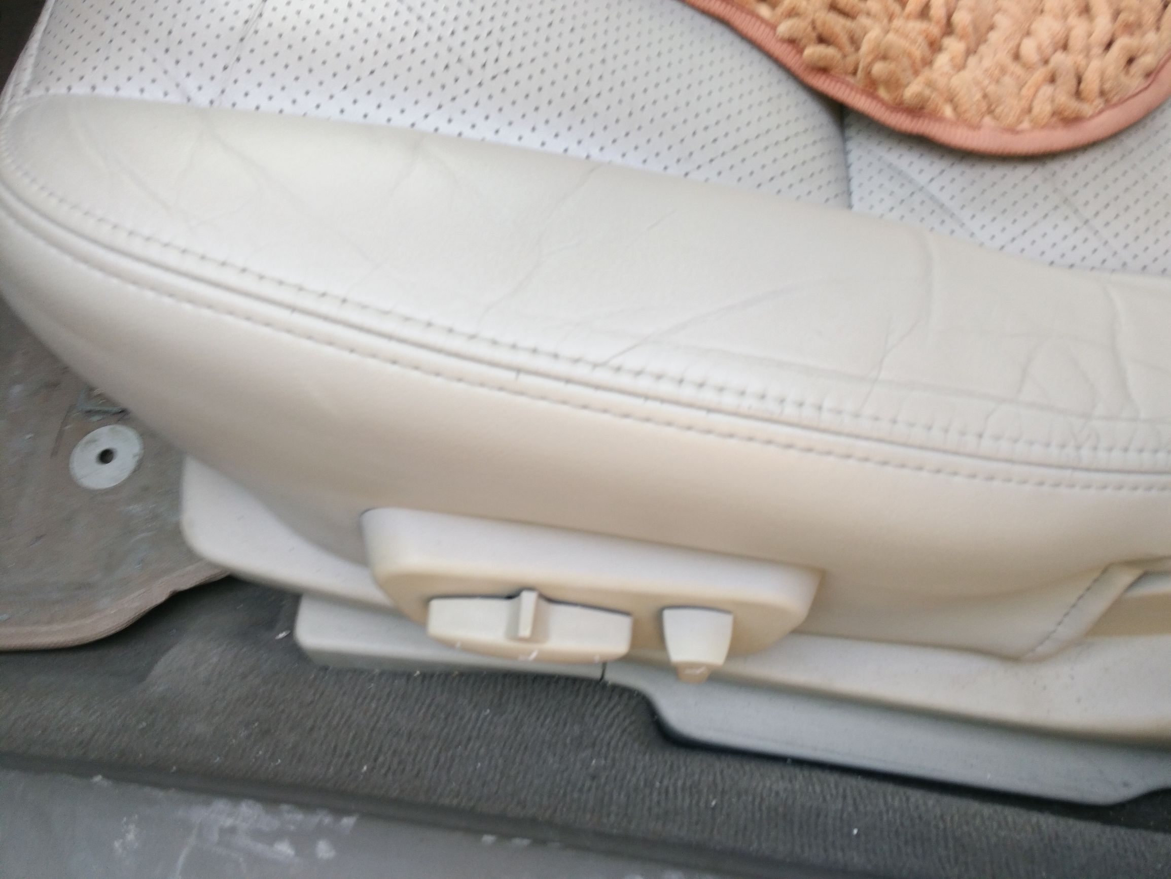 老款的君威有什么优缺点,老款君威为什么那么便宜