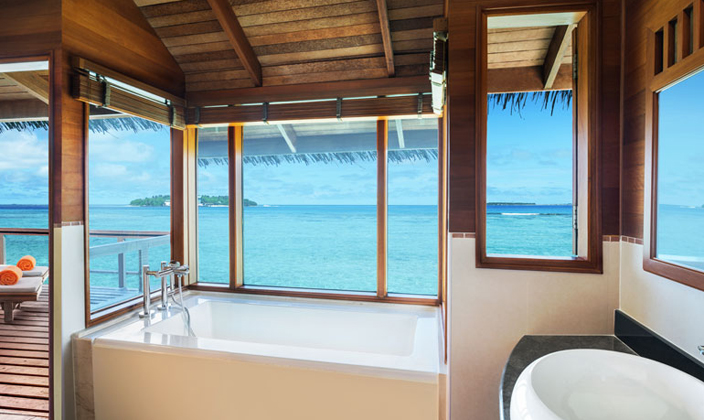 满月岛旅游攻略,满月岛和马尔代夫岛哪个好