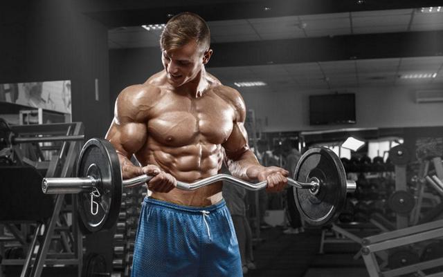 背部骨头弯曲怎么矫正健身,脊椎驼背在健身房锻炼哪个动作