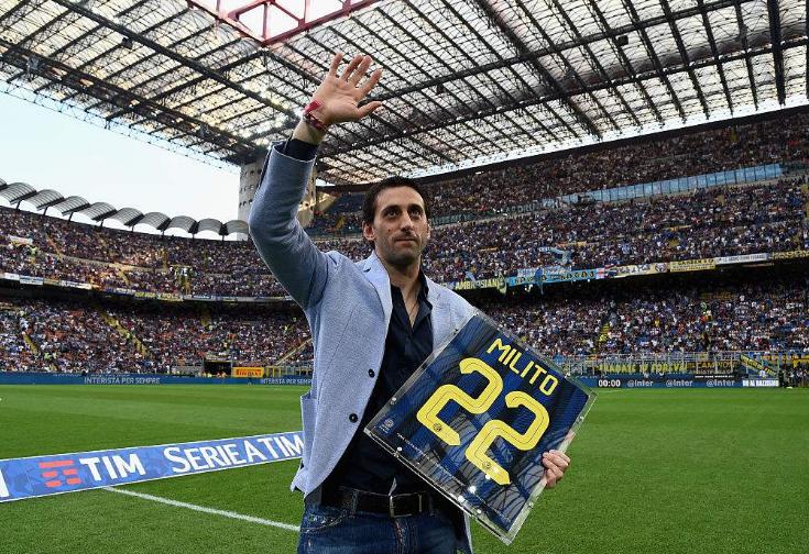 当李玮峰和雷科巴再次交锋，苏宁双十一传奇足球赛，你心动了吗？