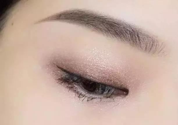 谁说平价没好货？这些逆天好用的眼影，2张毛爷爷内有找！